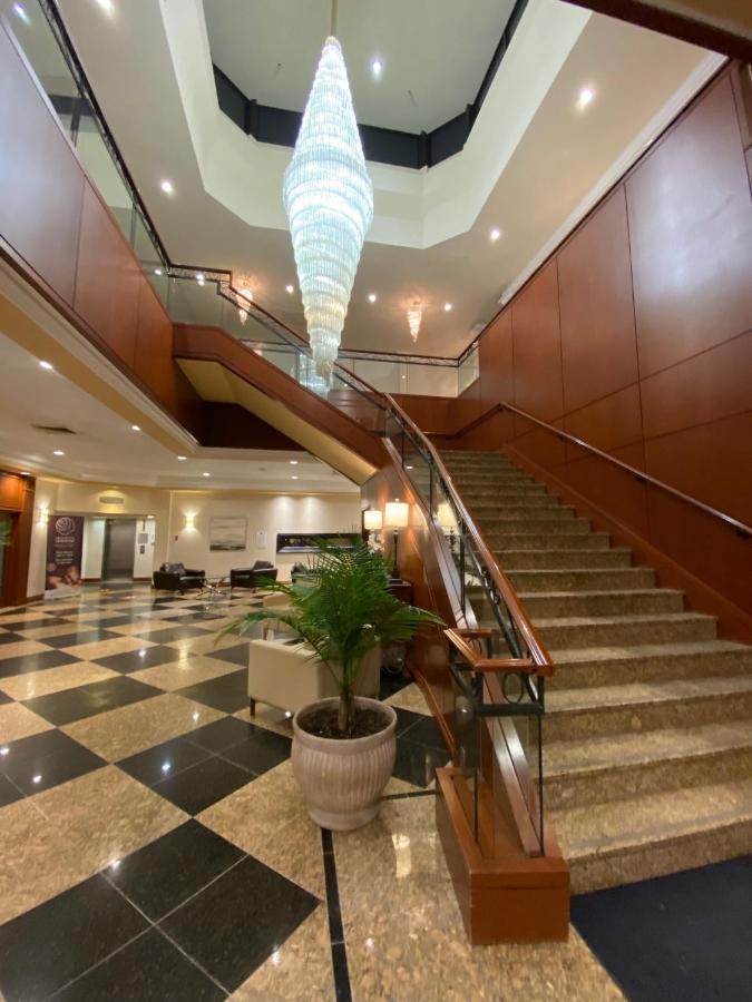 Hotel Universel Montreal Exterior photo
