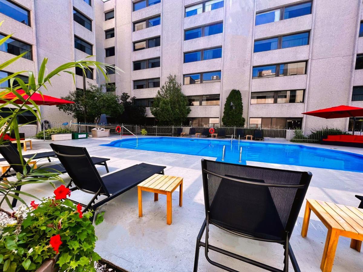 Hotel Universel Montreal Exterior photo