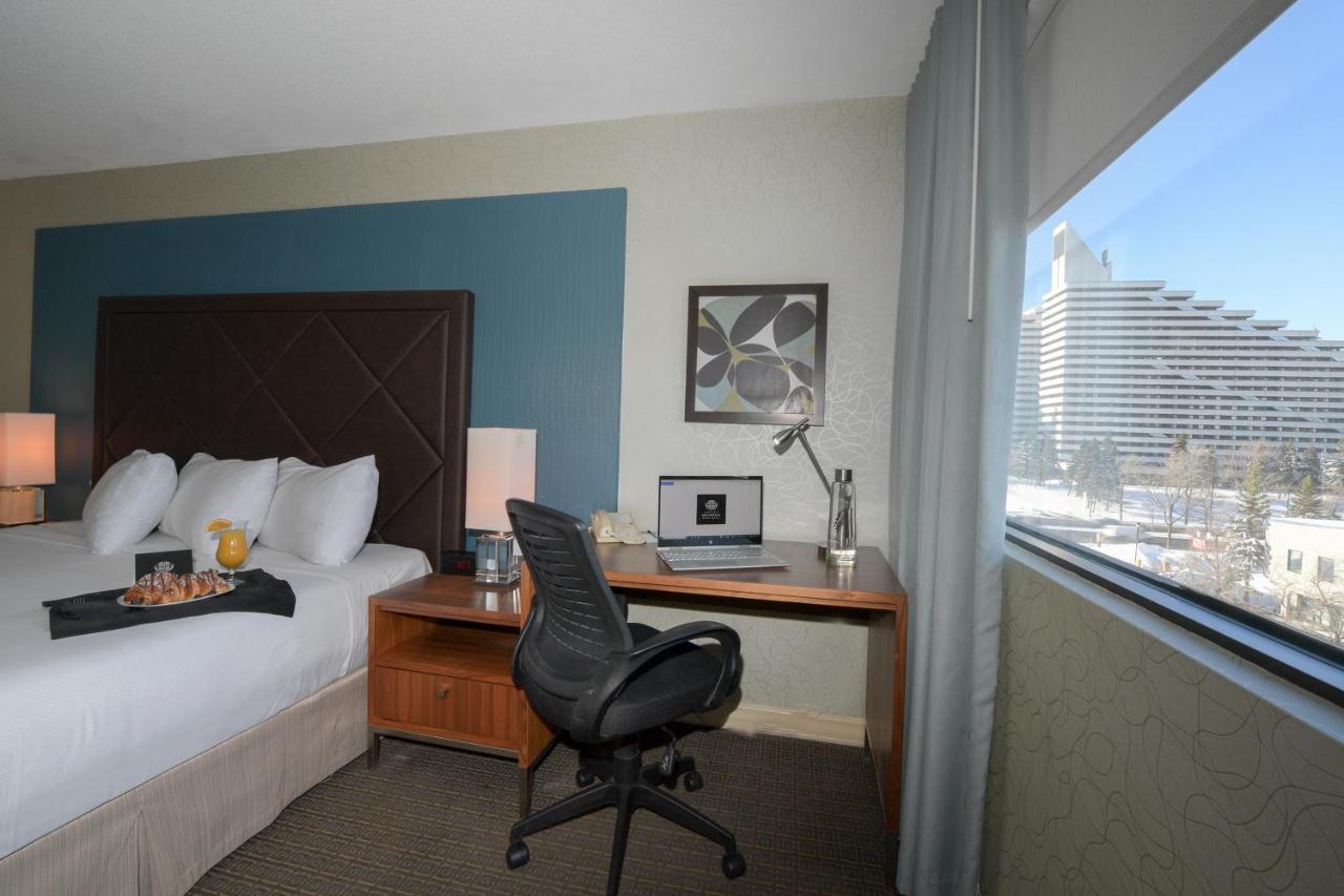Hotel Universel Montreal Exterior photo