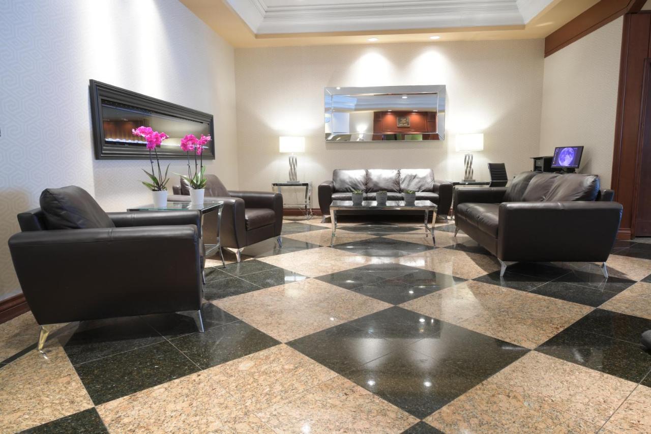 Hotel Universel Montreal Exterior photo