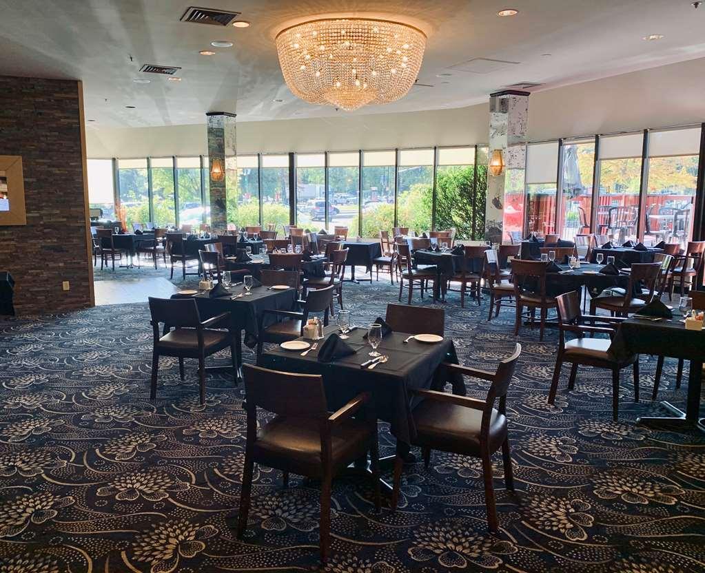 Hotel Universel Montreal Restaurant photo